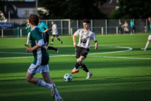 Ben Zimmermann trifft zum überfälligen 2:2-Ausgleich (Foto: Juline Mittag)